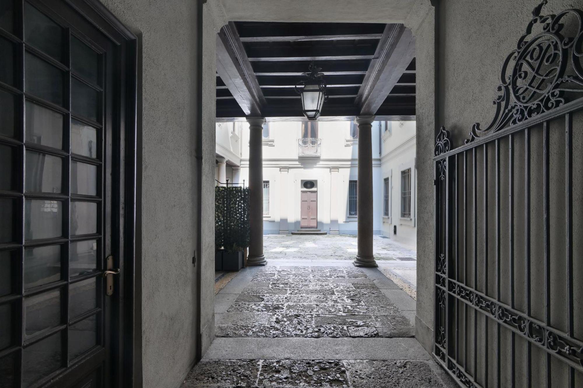 Prestige Boutique Aparthotel - Montenapoleone Milan Exterior photo